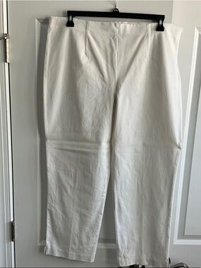 Ming Wang White Pull-On Cropped Pants